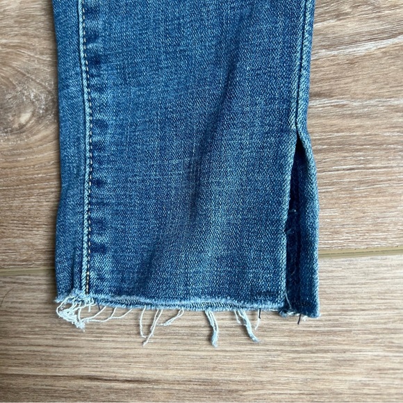 NWT- Levi’s Shaping Skinny Ankle size: 24 - Picture 5 of 5